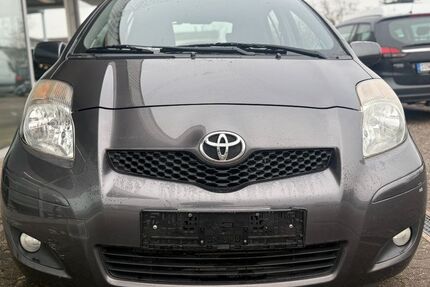 Toyota Yaris 81.000 km 6.333 &euro; edenkoben 67480