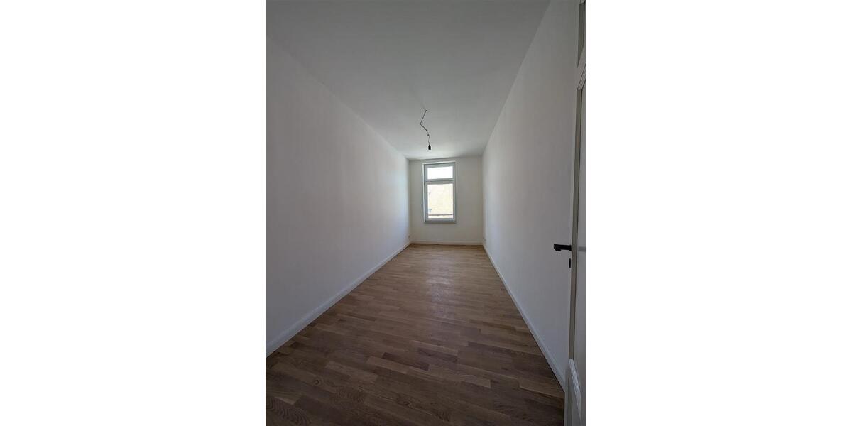 Maisonettenwohnung Zwickau - 5 Zimmer, 175 m&sup2;, 1.300&euro; | Angebot:26621738