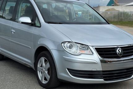VW Touran 278.000 km 1.900 &euro; Scheeßel 27383