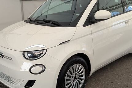Fiat 500e 16.700 km 18.500 &euro; Langenmosen 86571