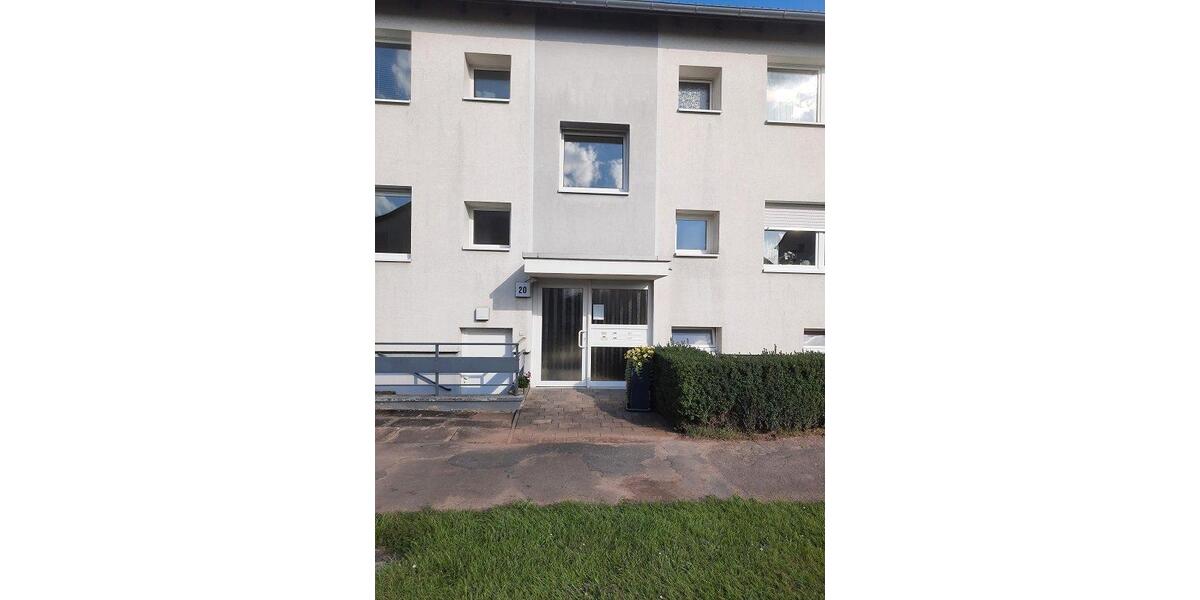 Hochparterre Hameln Kernstadt - 3 Zimmer, 70 m&sup2;, 108.000&euro; | Angebot:27004775