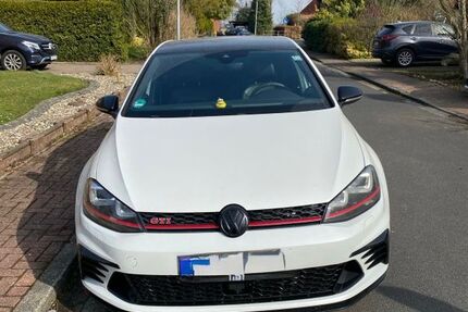 VW Golf 145.000 km 20.300 &euro; Hinte 26759