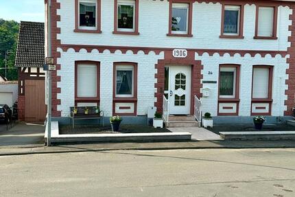 Gepflegtes EFH mit Scheune und PV zimmer