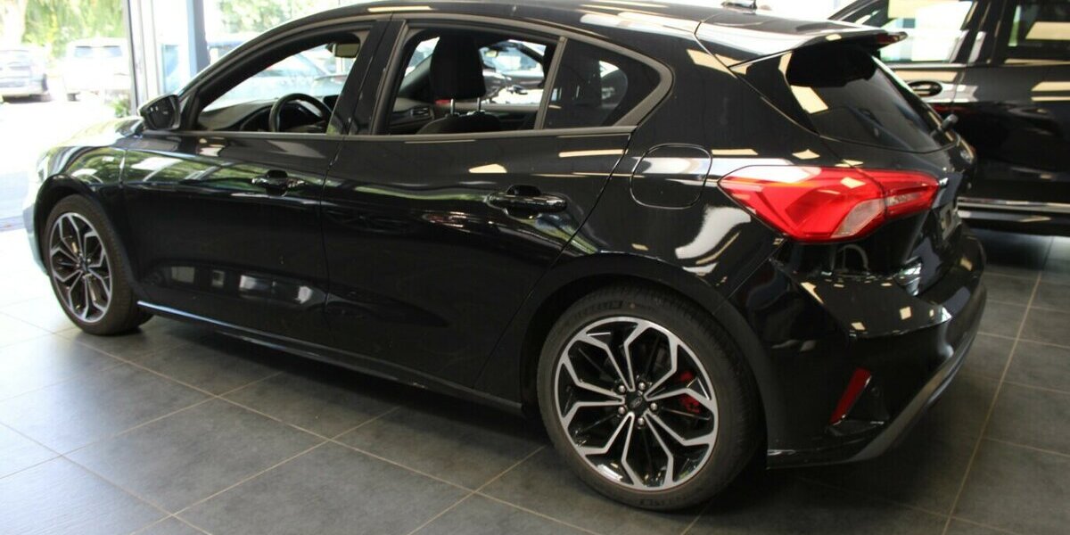 Ford Focus 1.5 EcoBoost Aut. STLine X 12.479 km 22.980 € Euskirchen 53881