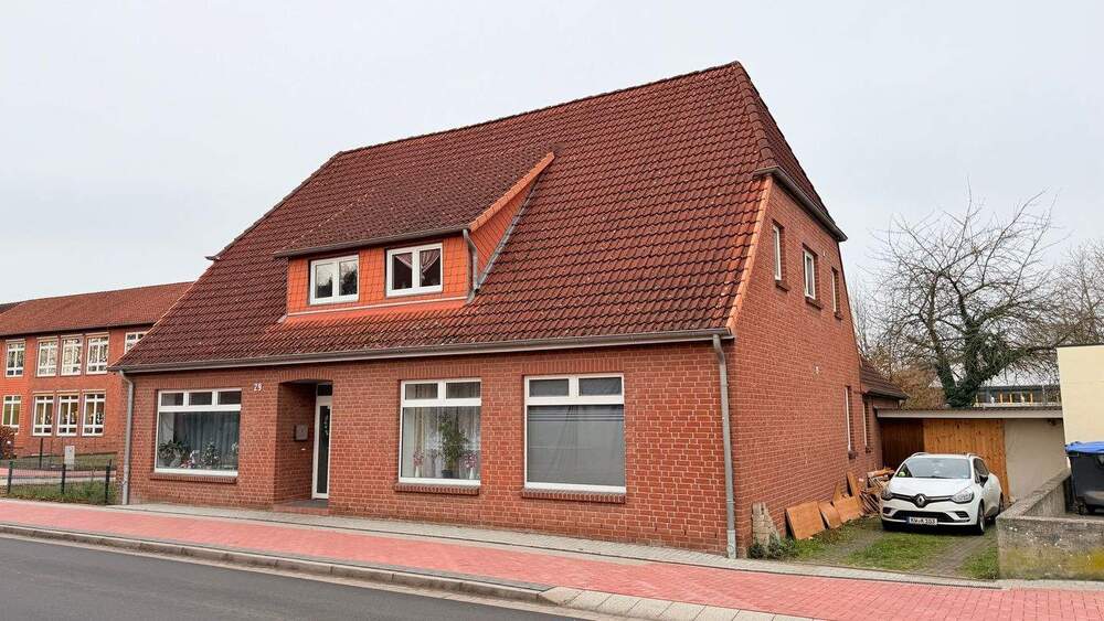 2024 sanierte 4 Zimmer Erdgeschosswohnung zu vermieten 4 zimmer