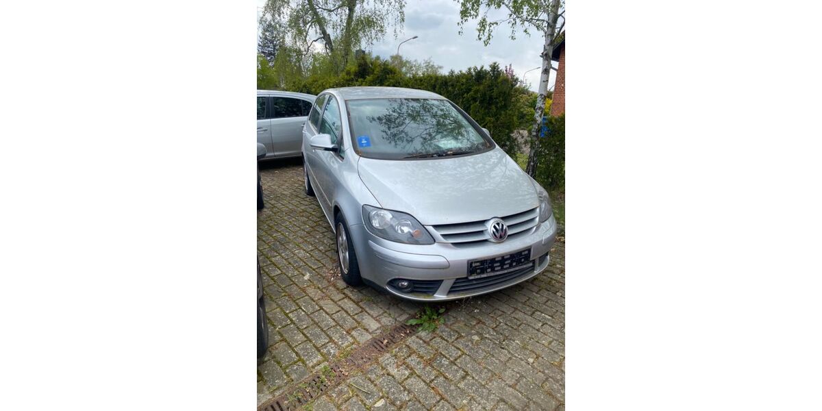 VW Golf 141.008 km 2.399 &euro; Salzwedel OT Brietz 29410