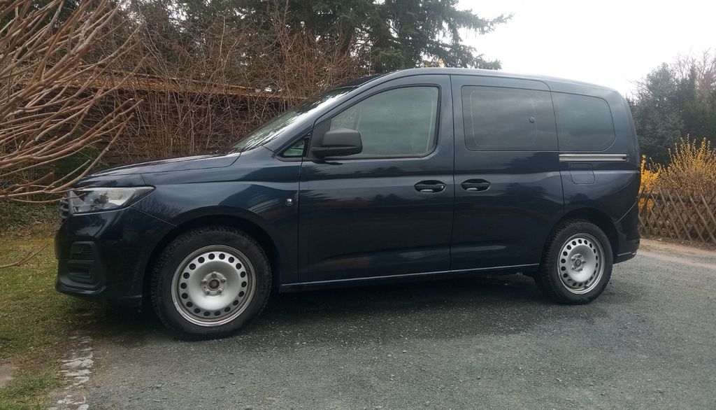 Ford Tourneo Connect 19.900 km 22.990 &euro; Dresden 01156