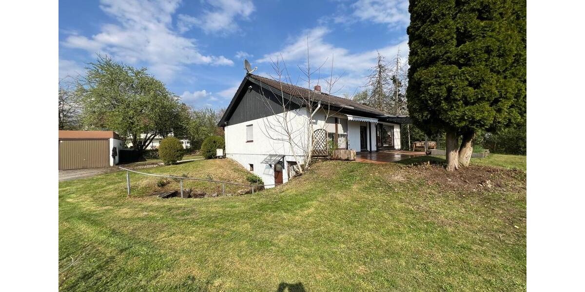 Einfamilienhaus Essenbach - 5 Zimmer, 250 m&sup2;, 2.100&euro; | Angebot:26340530