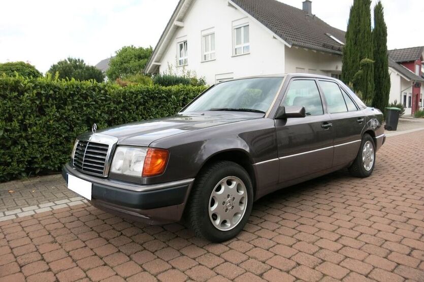 E 220