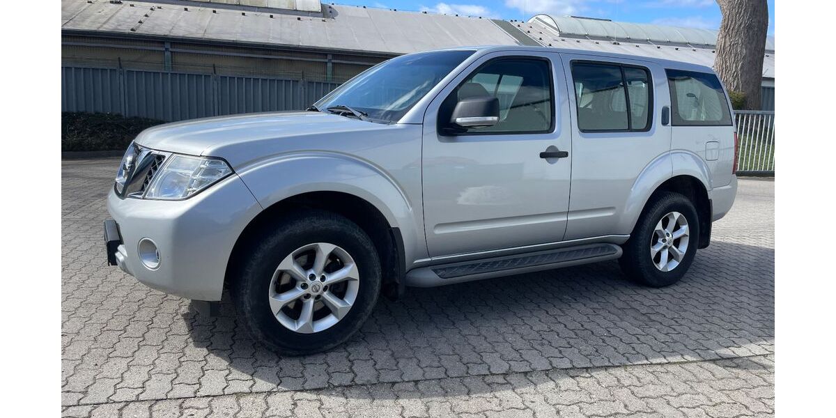 Nissan Pathfinder 228.000 km 6.950 &euro; Kiel 24113