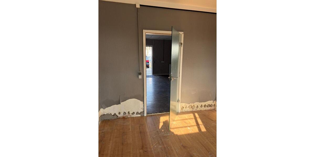 Gewerbeobjekt Lage - 576&euro; | Angebot:25382561