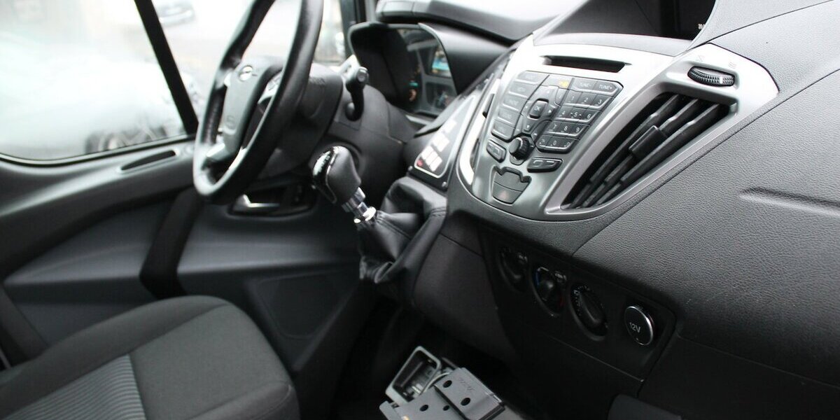 Ford Transit Custom 350 L2 KTW Krankentransportwagen 275.157 km 11.950 &euro; Badem 54657