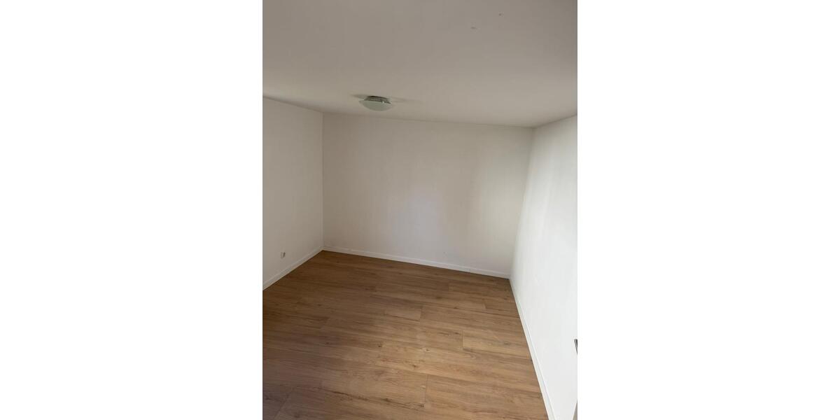 Erdgeschoßwohnung Bergneustadt - 3 Zimmer, 70 m&sup2;, 550&euro; | Angebot:26399083