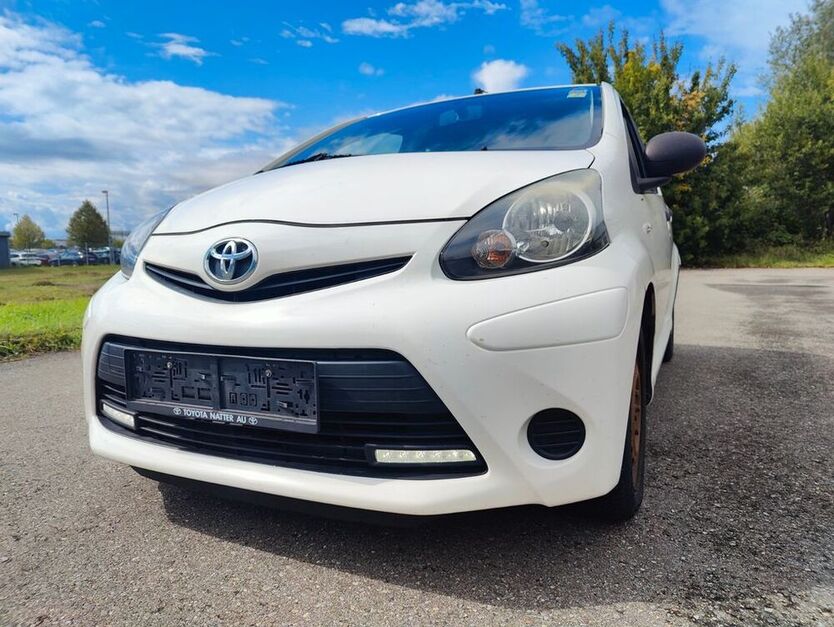 Aygo (X)