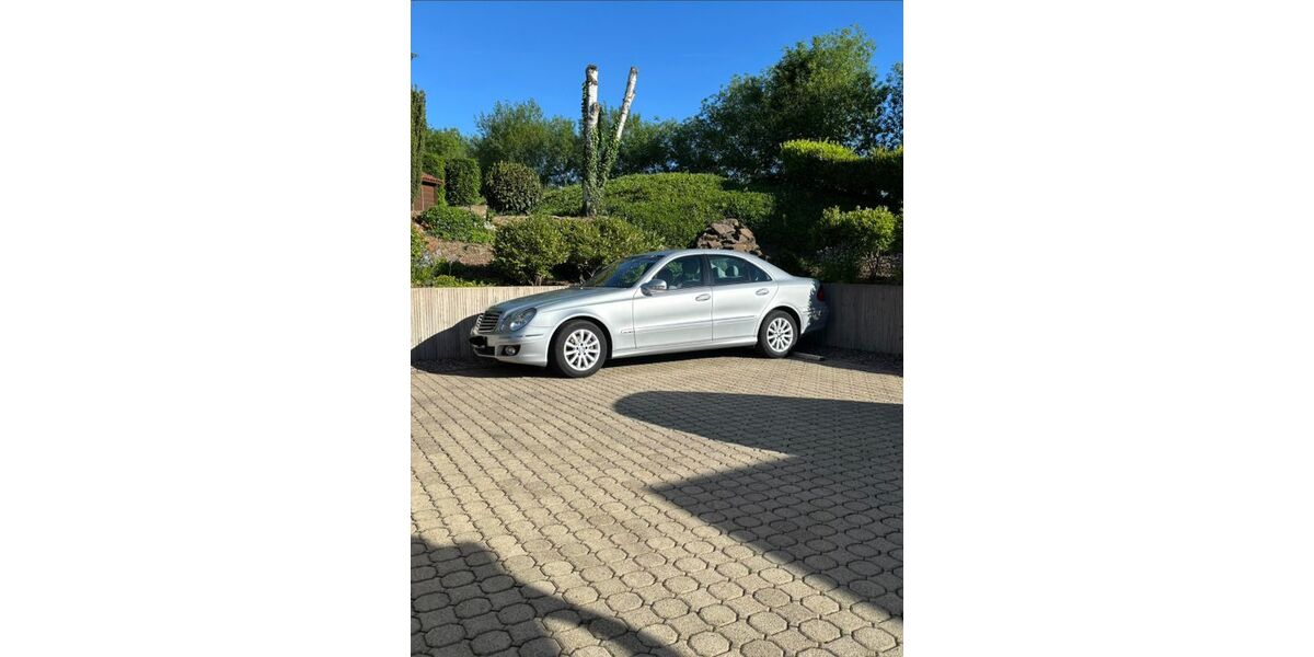 Mercedes-Benz E 200 108.000 km 9.800 &euro; Dassel 37586