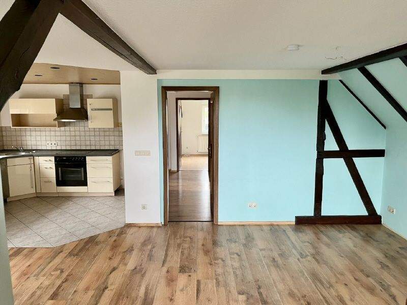 Seitengebäude mit großem überdachten Balkon 5 zimmer