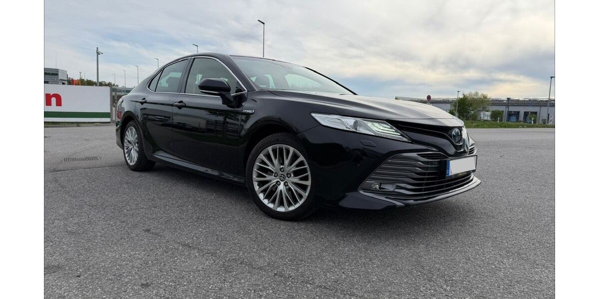 Toyota Camry 131.000 km 21.900 &euro; Barbing 93092