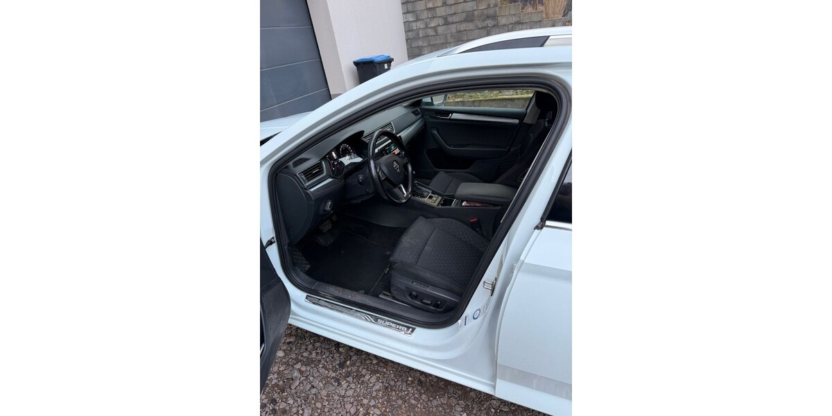 Skoda Superb Kombi 251.000 km 11.400 &euro; Pünderich 56862