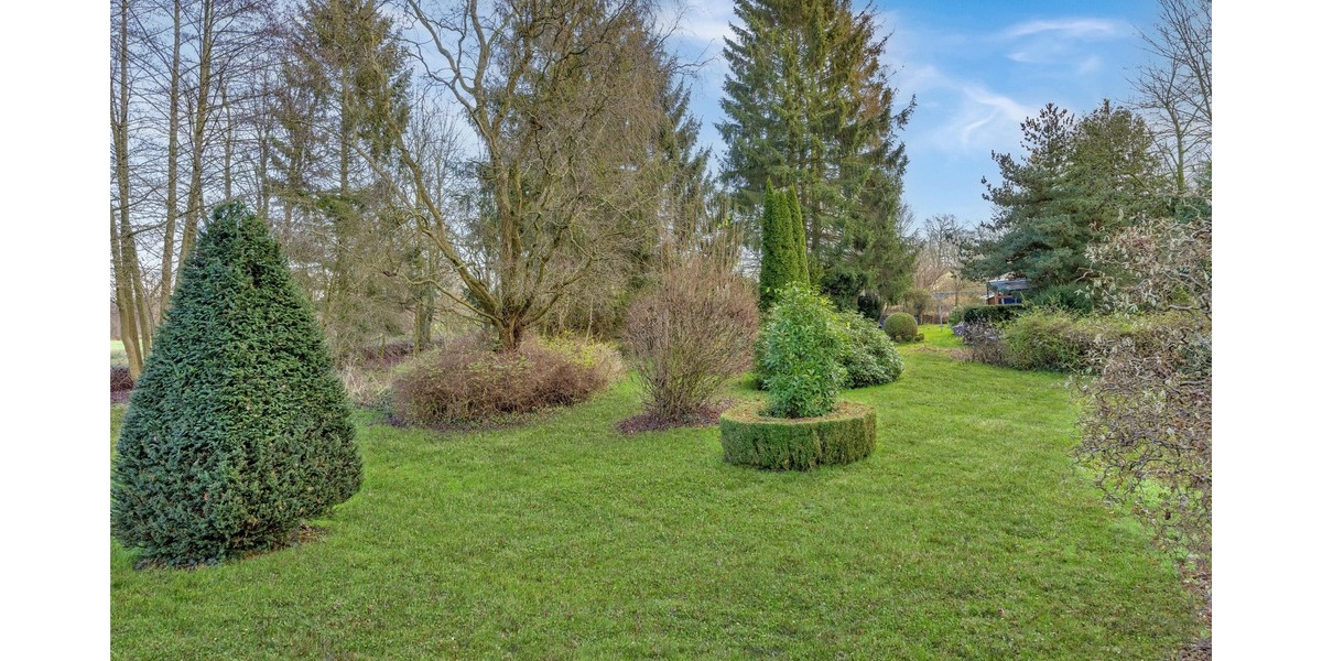 Einfamilienhaus Oyten Oyterdamm - 7 Zimmer, 392 m&sup2;, 485.000&euro; | Angebot:25862502