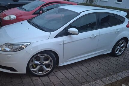 Ford Focus 190.000 km 9.499 &euro; Donaueschingen 78166