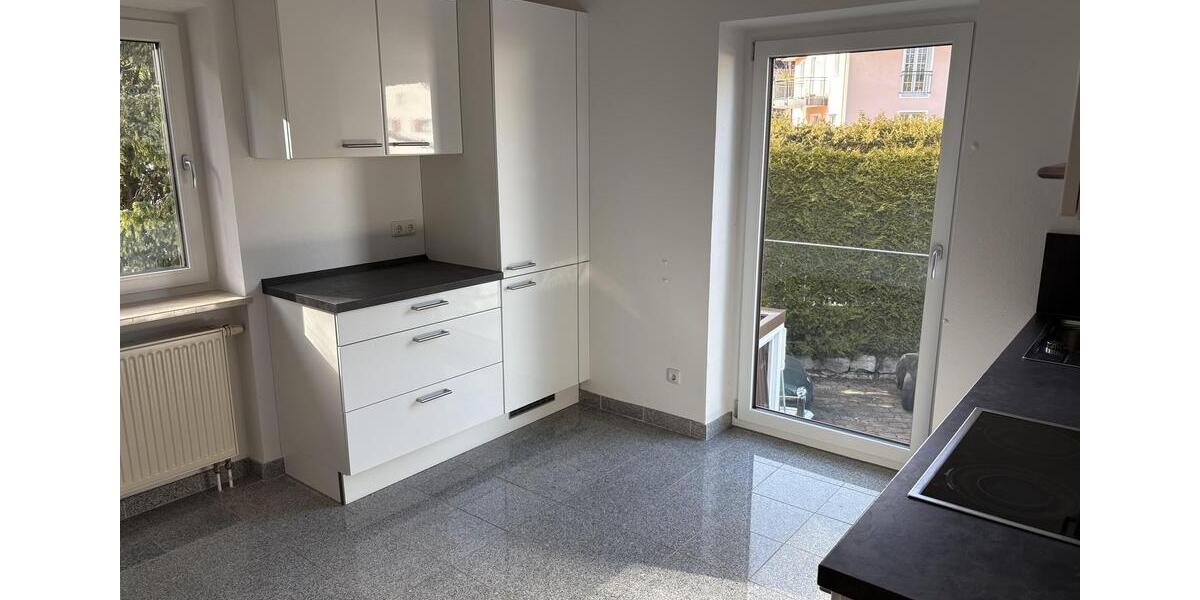 Etagenwohnung Tutzing - 3 Zimmer, 103 m&sup2;, 1.940&euro; | Angebot:26660340