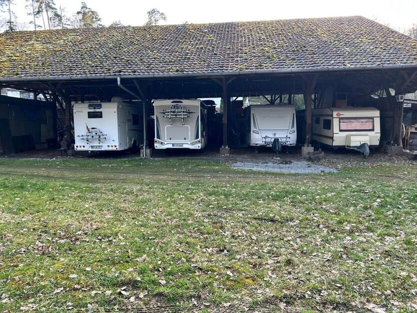 Großes Grundstück 2500qm Haus mit 2 Wohnungen Werkstatt Lager