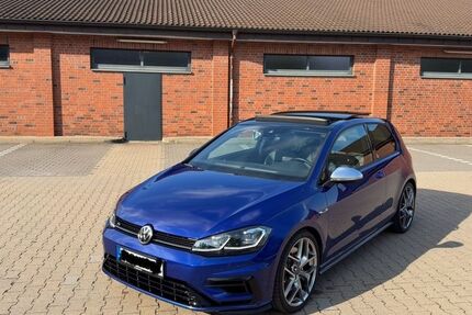 VW Golf 83.000 km 26.500 € Detmold 32760