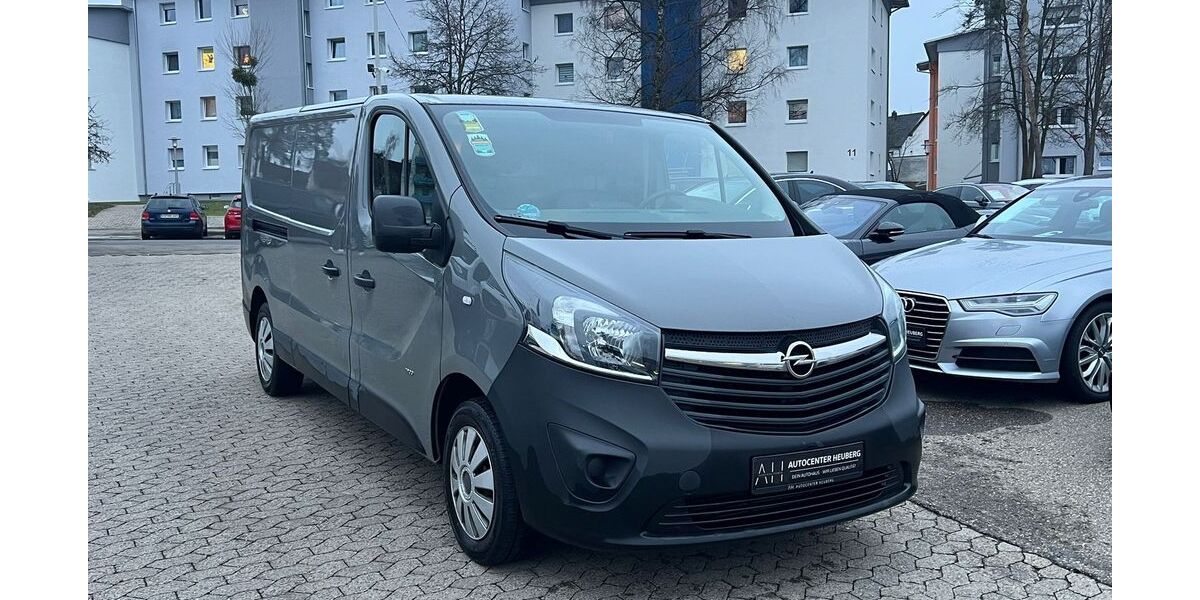 Opel Vivaro 135.044 km 9.990 &euro; Villingen-Schwenningen 78054
