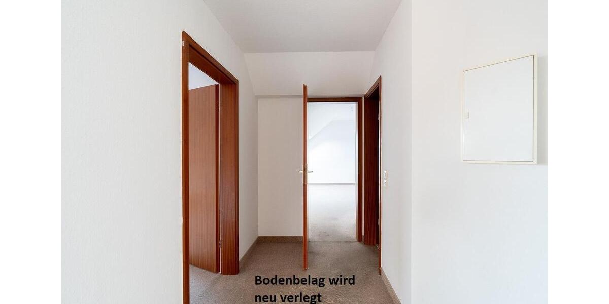 Moderne Dachgeschosswohnung mit sonnigem Westbalkon in zentraler Lage von Pulsnitz 4 zimmer