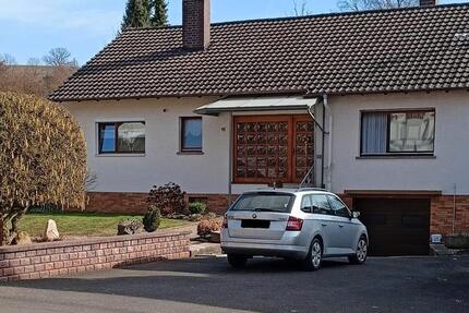 Haus Grebenau - 6 Zimmer, 195 m&sup2;, 270.000&euro; | Angebot:26485531