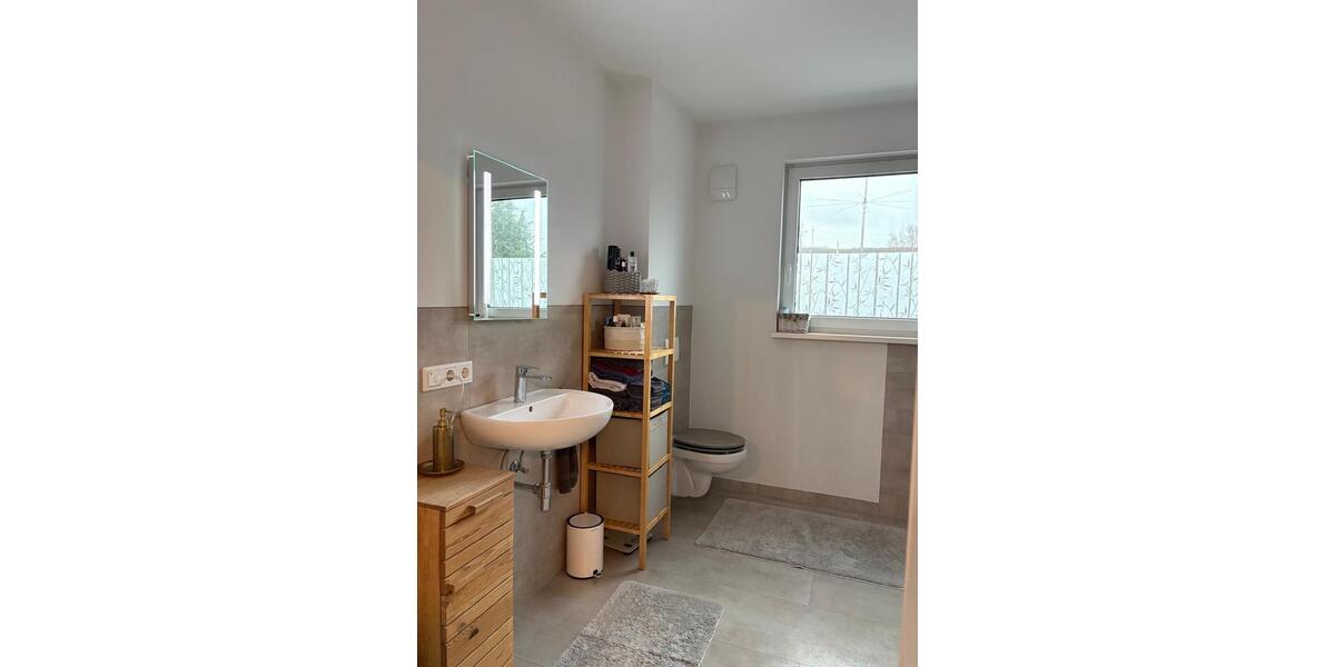 Dachgeschoßwohnung Neuhof - 3 Zimmer, 74 m&sup2;, 800&euro; | Angebot:25351557