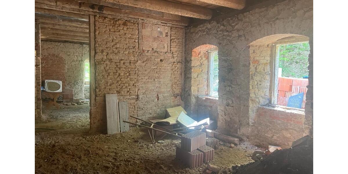 Einfamilienhaus Roßwein - 8 Zimmer, 160 m&sup2;, 150.000&euro; | Angebot:26426951