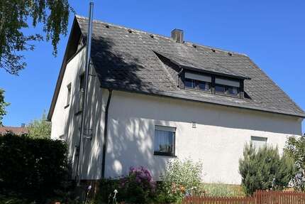 Haus Tirschenreuth - 6 Zimmer, 135 m&sup2;, 180.000&euro; | Angebot:27138985