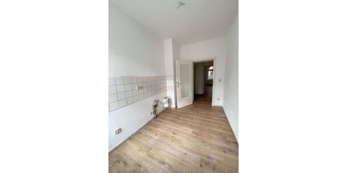 Erdgeschoßwohnung Halle (Saale) Damaschkestraße - 4 Zimmer, 88 m&sup2;, 690&euro; | Angebot:23420827