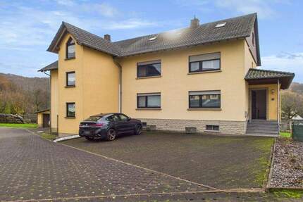 Charaktervolles Zweifamilienhaus mit Charme und viel Platz 8 zimmer