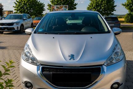 Peugeot 208 101.700 km 5.500 &euro; Bruchsal 76646