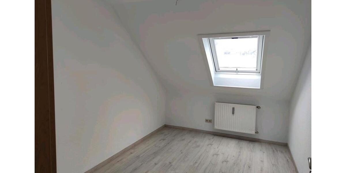 Dachgeschoßwohnung Tann (Rhön) - 4 Zimmer, 98 m&sup2;, 784&euro; | Angebot:25999909