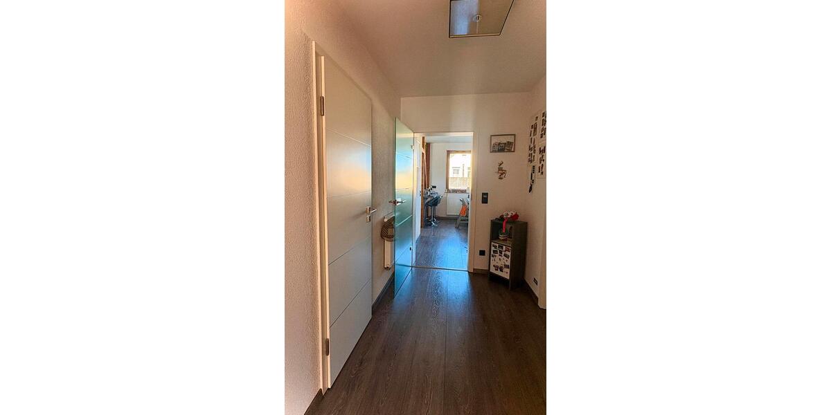 Dachgeschoßwohnung Oelsnitz (Erzgebirge) - 4 Zimmer, 72 m&sup2;, 550&euro; | Angebot:26227355