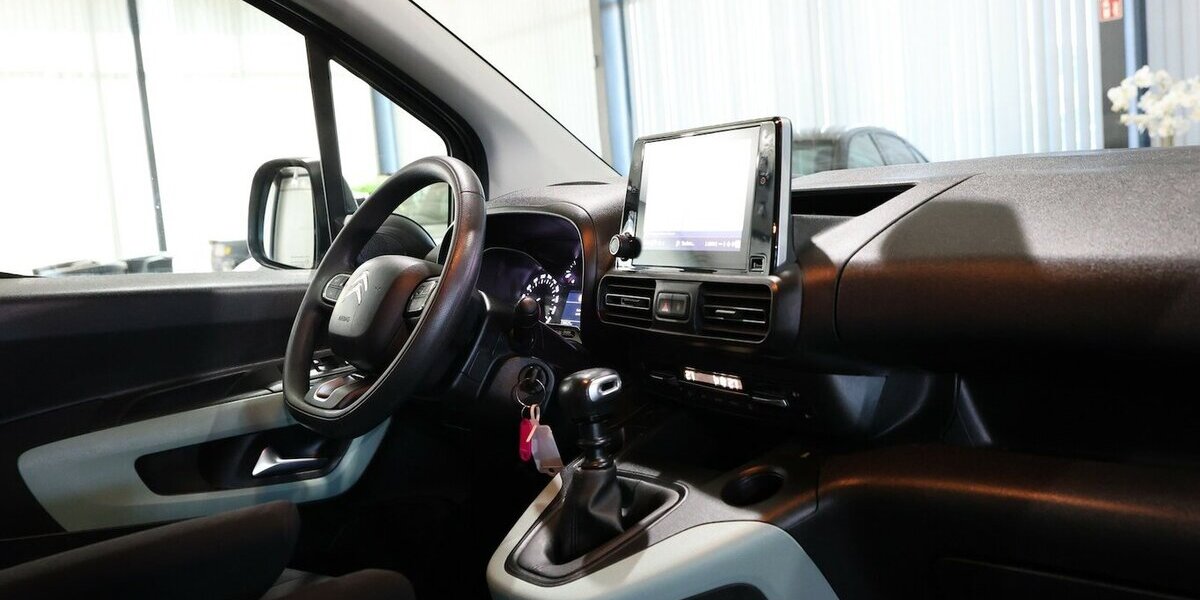 Citroen Berlingo 1.5 BLUE-HDI FEEL XL130 / 7-SITZER / 136.000 km 15.997 &euro; Hamm 59077