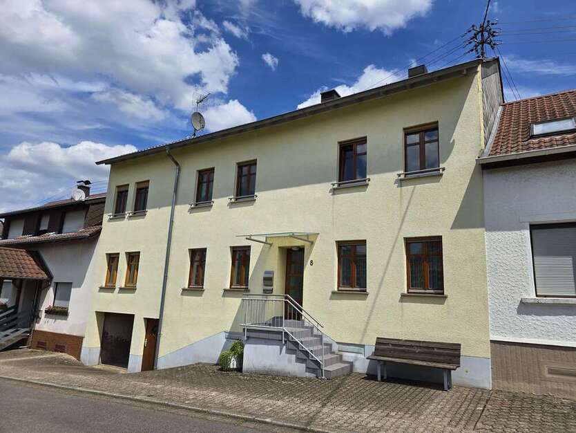 Haus zum Kaufen in Lebach 288.000 € 284 m²