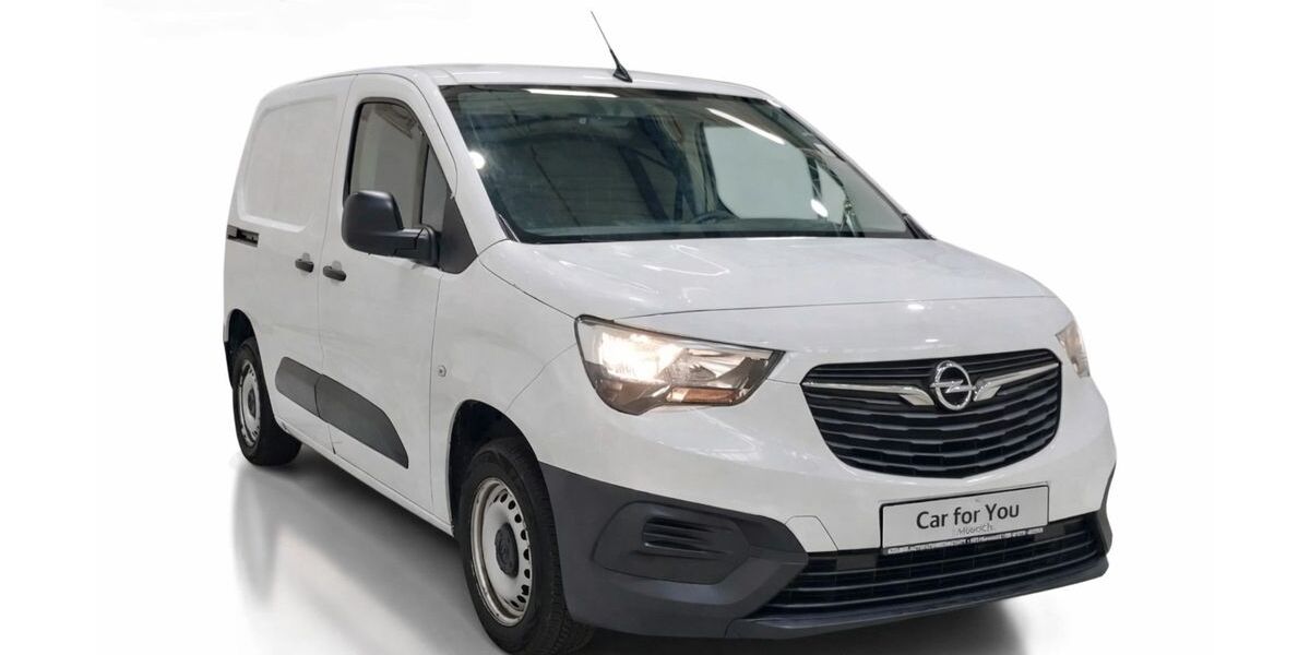 Opel Combo 124.400 km 8.990 &euro; München 80995