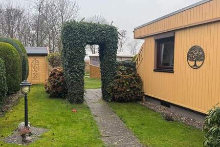 Massiv erbautes Ferienhaus in Feldrandlage, direkt hinter dem Deich 3 zimmer