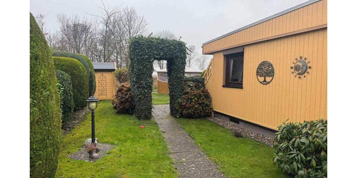 Massiv erbautes Ferienhaus in Feldrandlage, direkt hinter dem Deich 3 zimmer