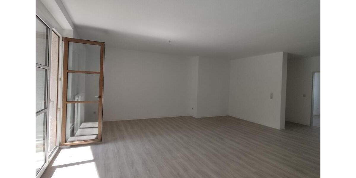Etagenwohnung Plauen Alt Chrieschwitz - 4 Zimmer, 91 m&sup2;, 540&euro; | Angebot:26671103