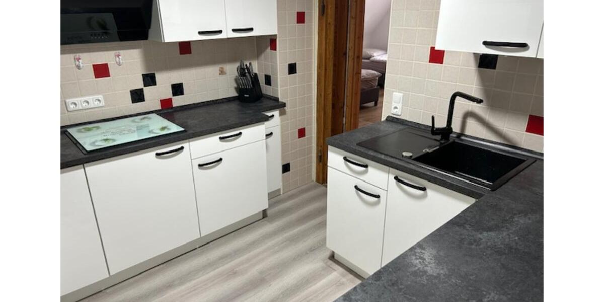 Wohnen auf Zeit Unterwellenborn - 4 Zimmer, 120 m&sup2;, 25&euro; | Angebot:19608078