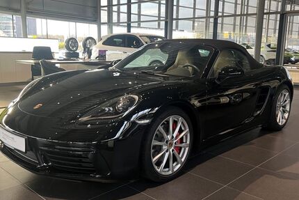 Porsche Boxster 19.000 km 66.800 &euro; Bielefeld 33719