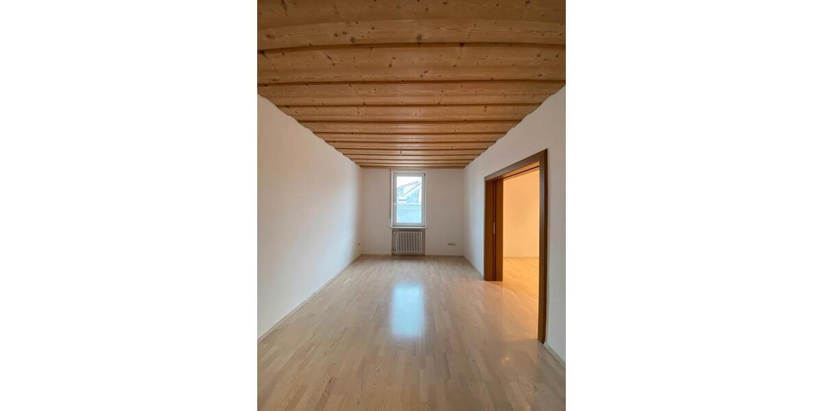 Etagenwohnung Biessenhofen - 4 Zimmer, 99 m&sup2;, 1.050&euro; | Angebot:26278735