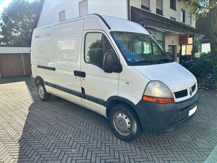 Renault Master 201.000 km 2.450 € München 81827
