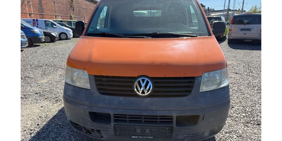 VW T5 Transporter 311.000 km 4.799 &euro; Halle 06132
