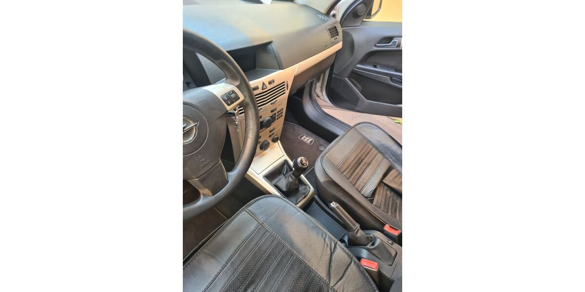 Opel Astra 125.000 km 1.950 &euro; Dreieich 63313